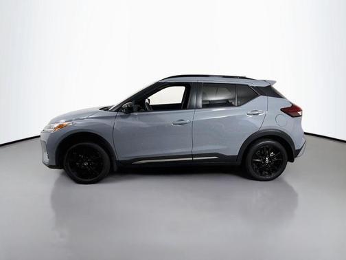 Boulder Gray 2021 Nissan Kicks SR