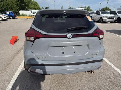 Boulder Gray 2021 Nissan Kicks SR