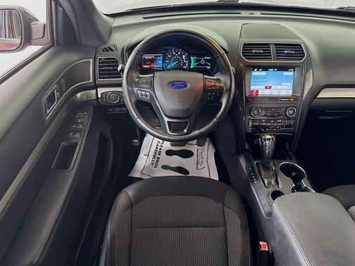 Ruby Red Metallic Tinted Clearcoat 2018 Ford Explorer XLT