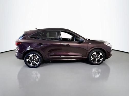 Cinnabar Red Metallic 2023 Ford Escape ST-Line Select
