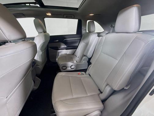 2019 Toyota Highlander Limited Platinum