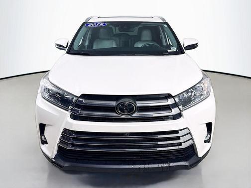2019 Toyota Highlander Limited Platinum
