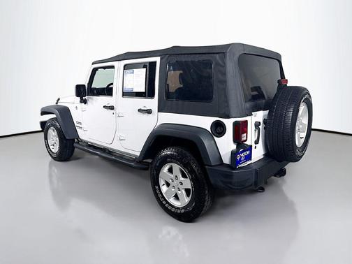 Bright White Clearcoat 2017 Jeep Wrangler Unlimited Sport