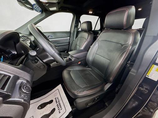 2019 Ford Explorer sport