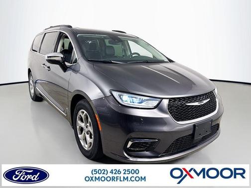 Granite Crystal Clearcoat Metallic 2023 Chrysler Pacifica Limited