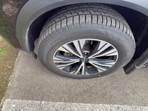 Black 2023 Nissan Rogue SV