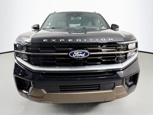 Agate Black Metallic 2027 Ford Expedition Max King Ranch