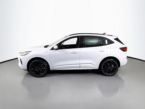 2026 Ford Escape ST-Line Elite