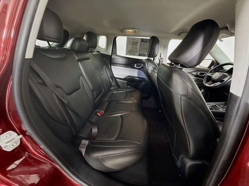 Velvet Red Pearlcoat 2022 Jeep Compass Latitude Lux