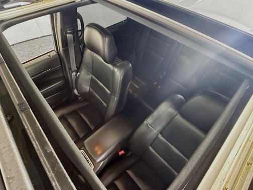 Diamond Black 2022 Jeep Grand Cherokee WK Limited