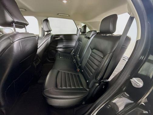 Forged Green Metallic 2023 Ford Edge SEL