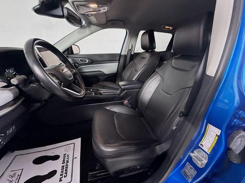 Laser Blue 2022 Jeep Compass Latitude Lux