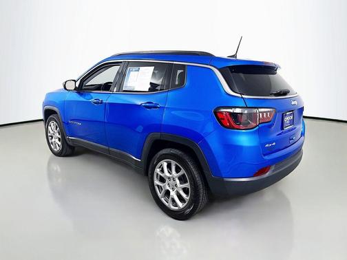Laser Blue 2022 Jeep Compass Latitude Lux