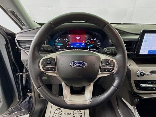 Agate Black Metallic 2023 Ford Explorer XLT