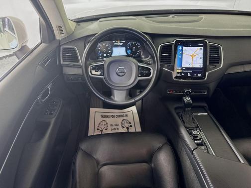 2020 Volvo XC90 T6 Momentum 6 Passenger