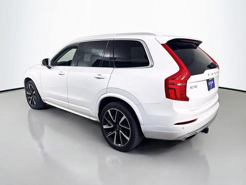 2020 Volvo XC90 T6 Momentum 6 Passenger
