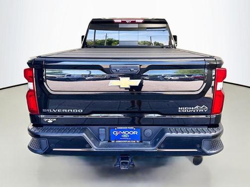 Mosaic Black Metallic 2022 Chevrolet Silverado 2500 High Country