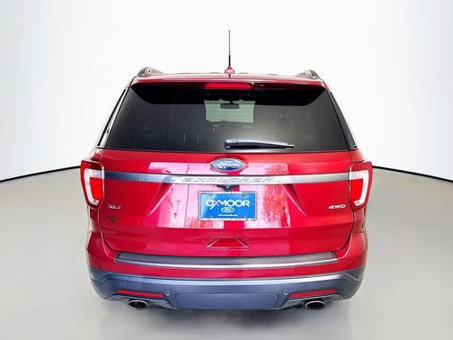 Ruby Red Metallic Tinted Clearcoat 2018 Ford Explorer XLT