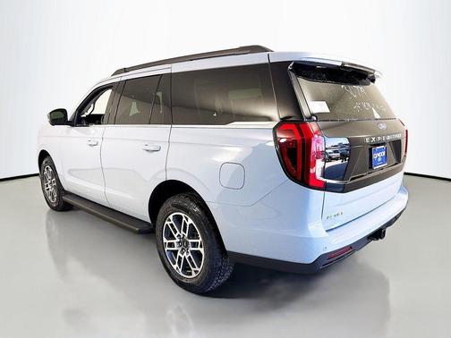 Glacier Gray Metallic 2026 Ford Expedition Active