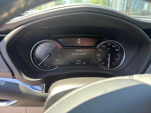 Crystal White Tri-Coat 2019 Cadillac XT4 Luxury