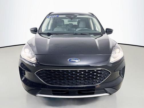 Agate Black Metallic 2020 Ford Escape SE
