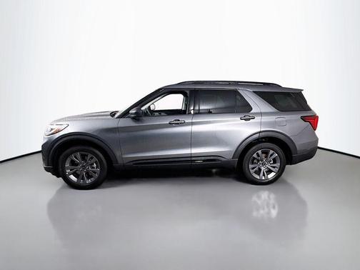 Carbonized Gray Metallic 2026 Ford Explorer Active