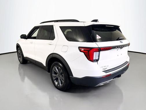 Star White 2026 Ford Explorer Active