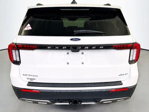 Star White 2026 Ford Explorer Active