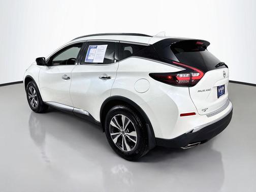 Pearl White Tri-Coat 2022 Nissan Murano SV