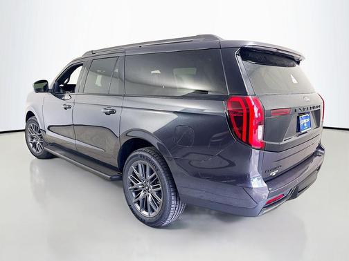 Dark Matter Gray Metallic 2026 Ford Expedition Max Platinum