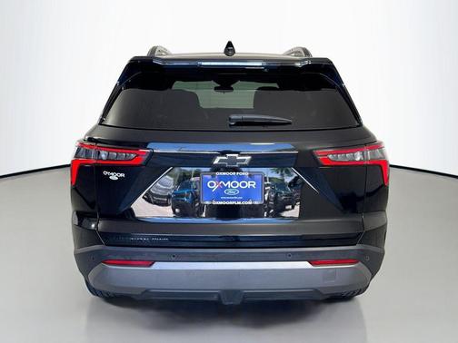 Mosaic Black Metallic 2025 Chevrolet Equinox LT