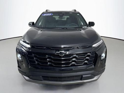 Mosaic Black Metallic 2025 Chevrolet Equinox LT