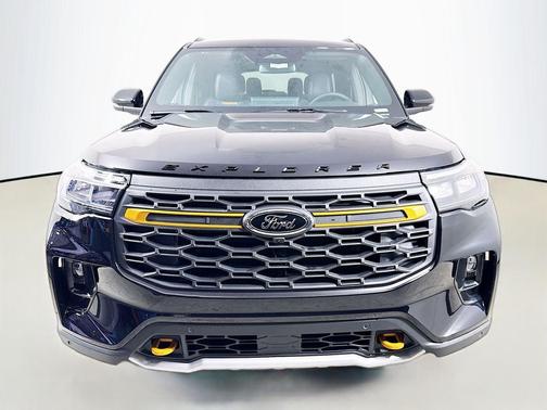 Agate Black Metallic 2026 Ford Explorer Tremor