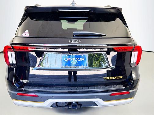 Agate Black Metallic 2026 Ford Explorer Tremor