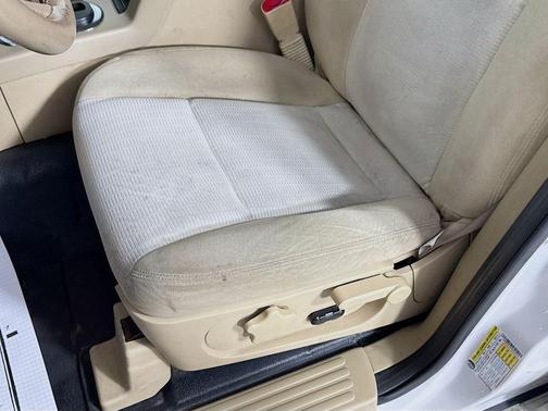 White Suede Clearcoat Metallic 2008 Ford Explorer Sport Trac XLT