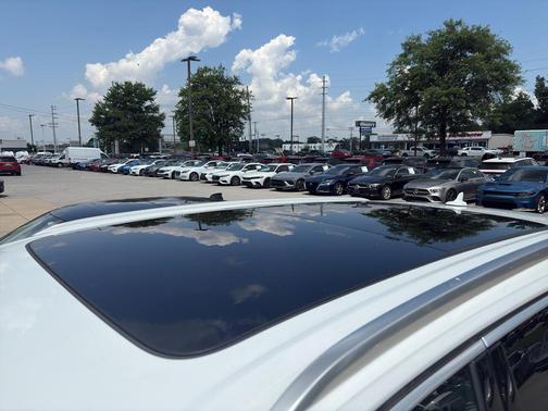 Glacier White Metallic 2022 Audi Q7 55 Premium Plus