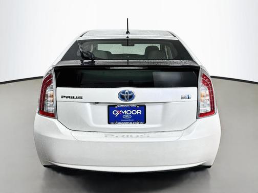 Blizzard Pearl 2015 Toyota Prius Two