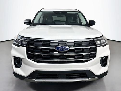 Star White 2026 Ford Explorer Active