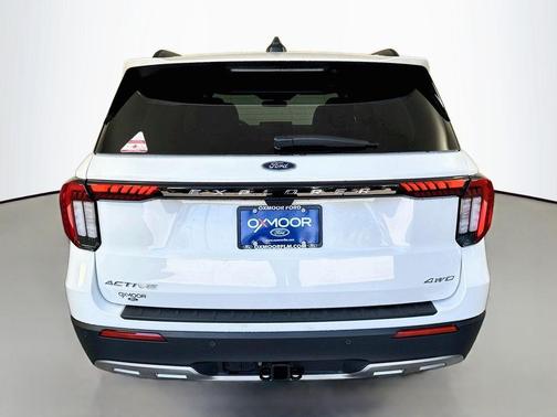Star White 2026 Ford Explorer Active