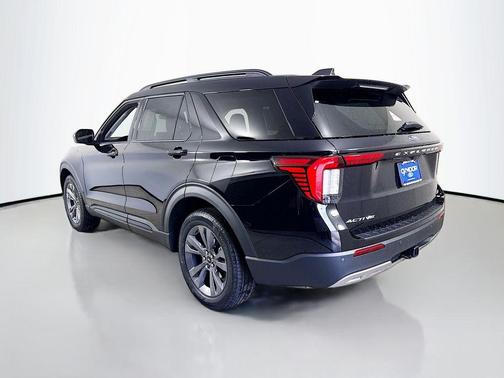 Agate Black Metallic 2026 Ford Explorer Active