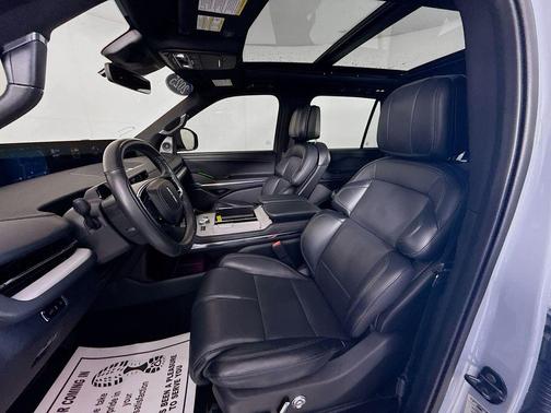 Gray Mist Metallic 2025 Lincoln Navigator Reserve