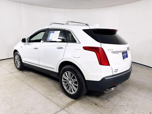 Crystal White Tri-Coat 2018 Cadillac XT5 Luxury