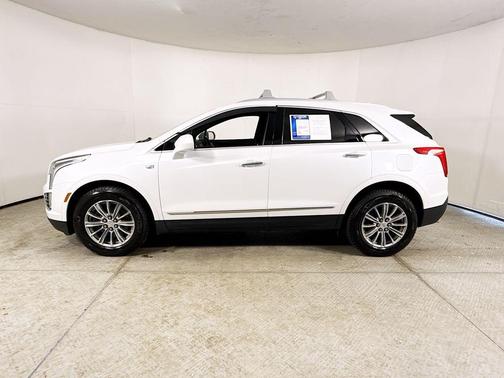 Crystal White Tri-Coat 2018 Cadillac XT5 Luxury