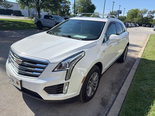 Crystal White Tri-Coat 2018 Cadillac XT5 Luxury