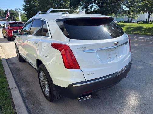 Crystal White Tri-Coat 2018 Cadillac XT5 Luxury