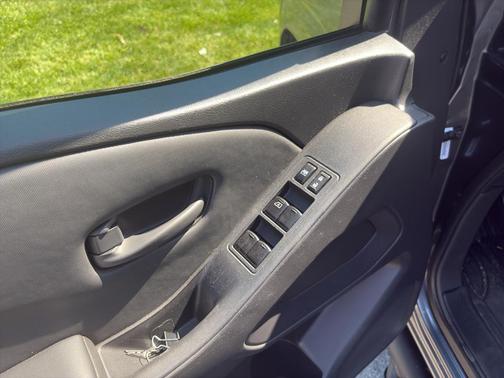 Gun Metallic 2022 Nissan Frontier S