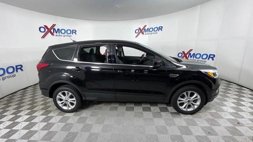 Photo 4 of 31 of 2019 Ford Escape SE