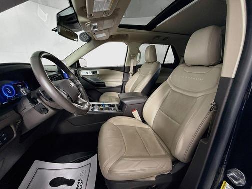 Agate Black Metallic 2020 Ford Explorer Platinum