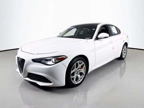 Alfa White 2018 Alfa Romeo Giulia Ti