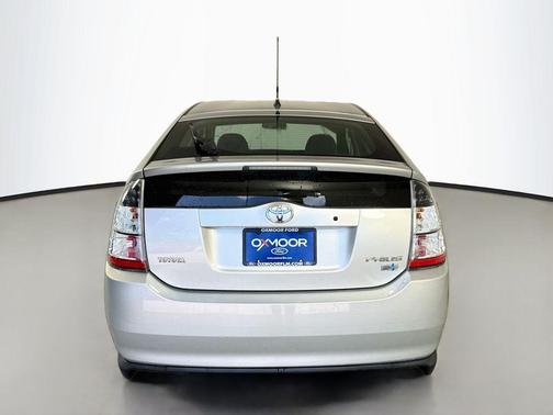 Millennium Silver Metallic 2005 Toyota Prius